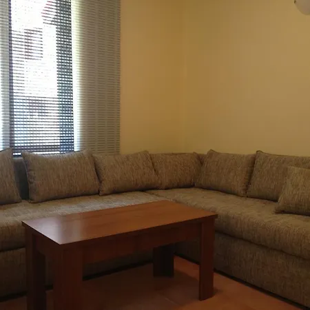 アパート In Castle Complex